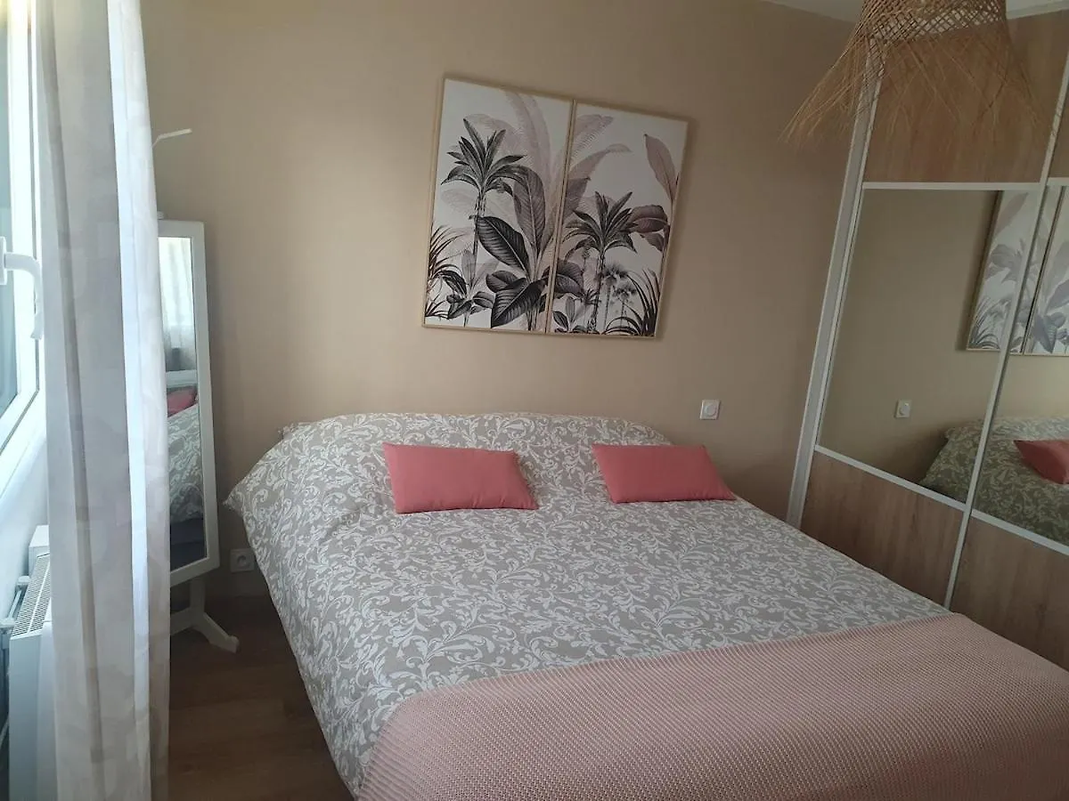 Nyaraló Conveniently Located Family Home Romille
